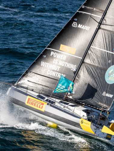 Technological innovation on board racing boats