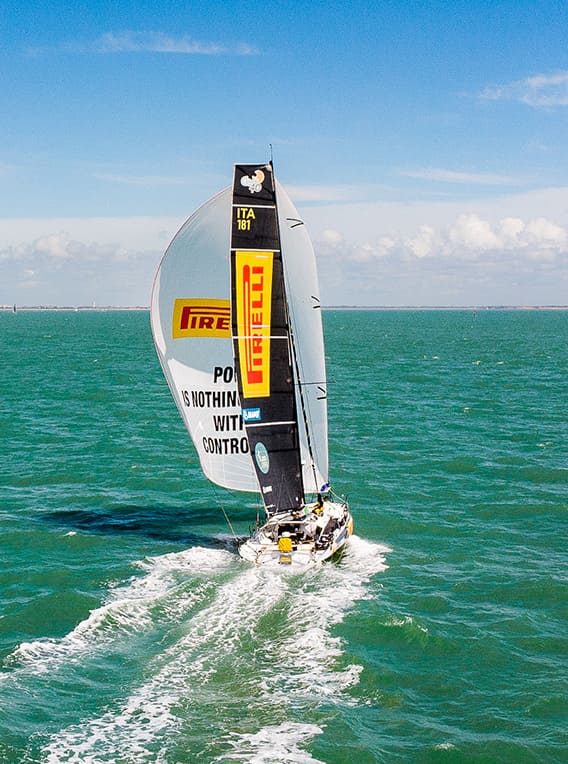 Med Max: la sfida fra le onde del Mediterraneo