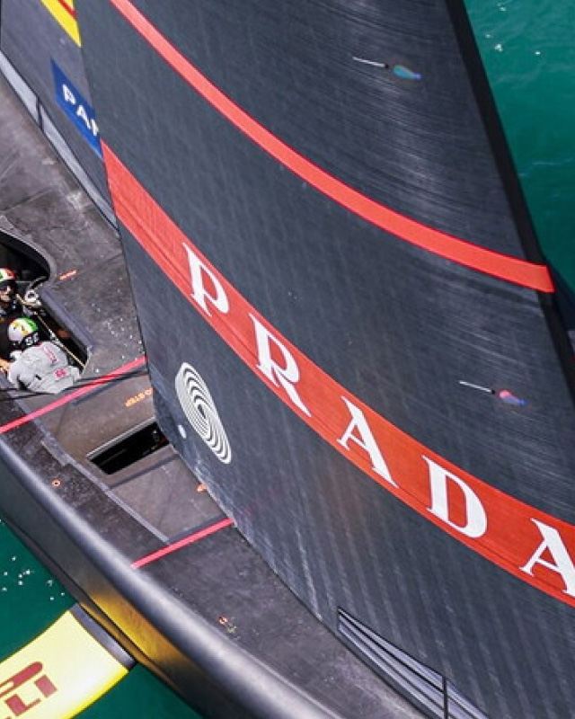 Caravela Luna Rossa Pirelli and her team during competition.