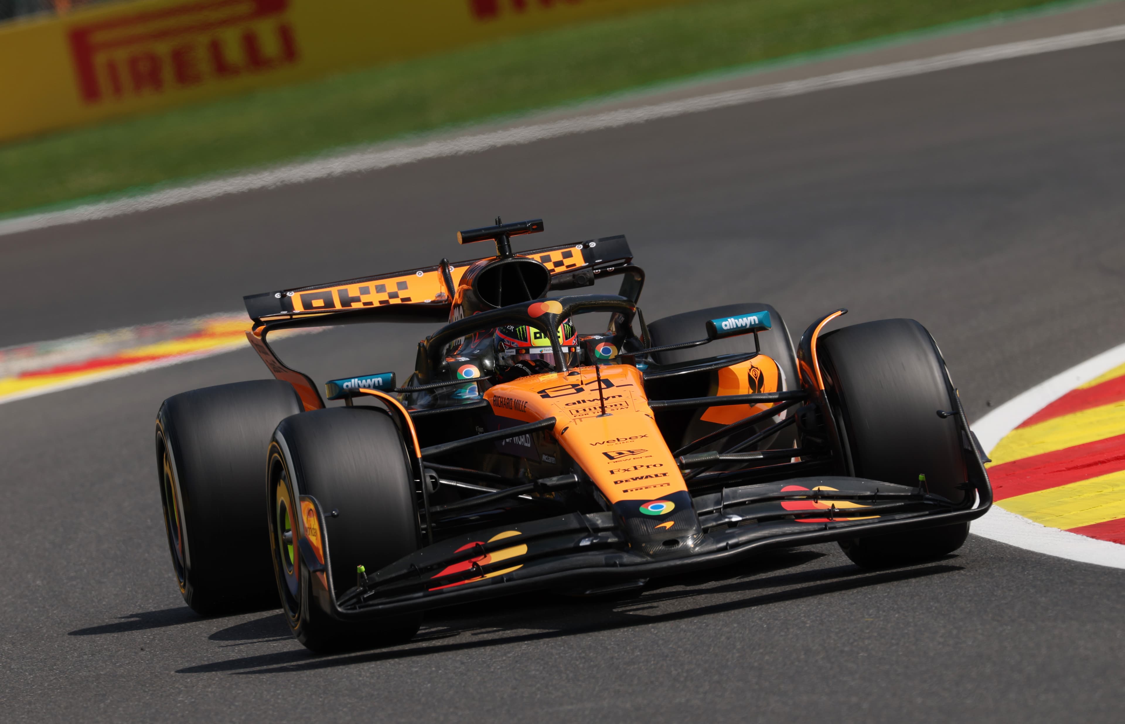 oscarpiastri-mclarenmcl39