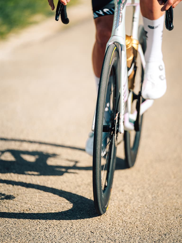 AÉRODYNAMIQUE OPTIMISÉE : PROTÉGEZ LES WATTS QUE VOUS PRODUISEZ